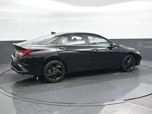 Used 2026 Hyundai Elantra SEL Sport Premium FWD image 3
