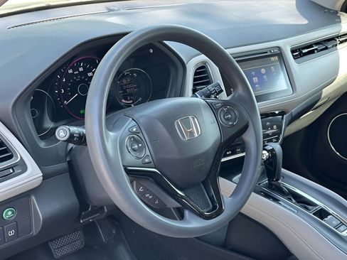 Used 2016 Honda HR-V EX image 12