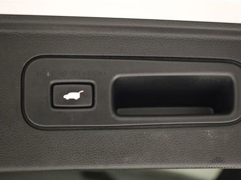 Used 2025 Honda Pilot EX-L image 34