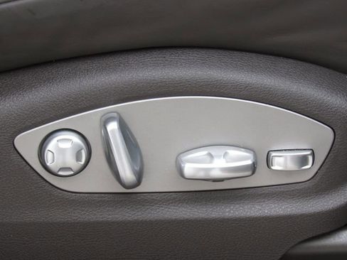 Used 2019 Porsche Macan AWD/4WD image 19