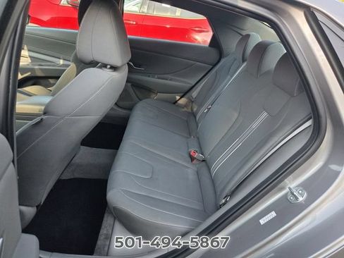 Used 2023 Hyundai Elantra SEL w/ Convenience Package FWD image 8
