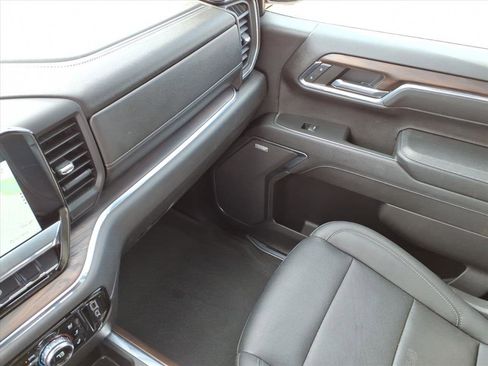 Used 2023 GMC Sierra 1500 SLT w/ SLT Premium Plus Package image 30