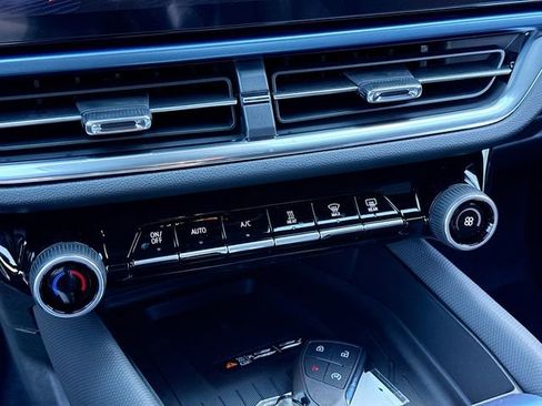 New 2026 Chevrolet Equinox EV LT image 17