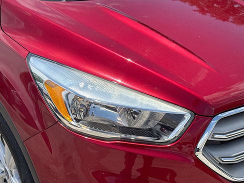 Used 2018 Ford Escape SE AWD/4WD image 34