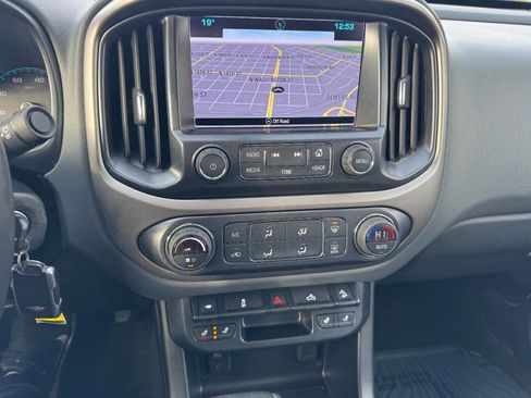 Used 2018 Chevrolet Colorado Z71 image 16