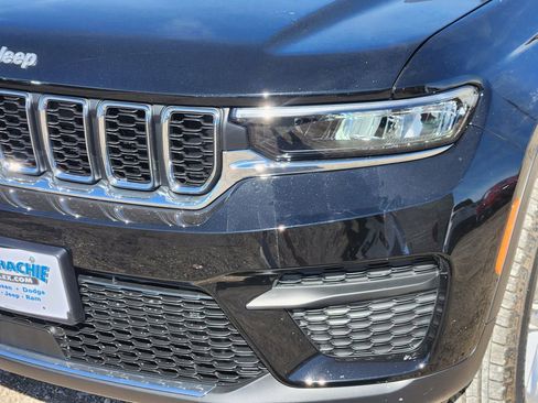 New 2026 Jeep Grand Cherokee 2WD image 5
