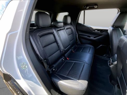 Used 2025 Chevrolet Equinox LT w/ Convenience Package II AWD/4WD image 18