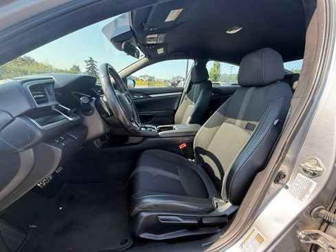 Used 2019 Honda Civic Sport image 8