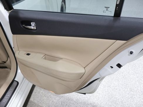 Used 2013 Nissan Maxima 3.5 SV w/ Premium Pkg FWD image 22