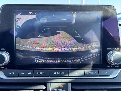 Used 2024 Nissan Altima 2.5 SV image 19