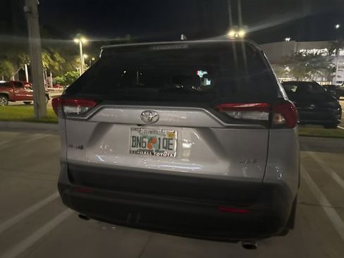 Used 2025 Toyota RAV4 XLE Premium image 8