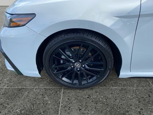 Used 2023 Toyota Camry XSE FWD image 14