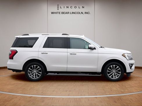 Used 2018 Ford Expedition Limited AWD/4WD image 4