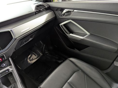 Certified 2023 Audi Q3 2.0T Premium w/ Convenience Package AWD/4WD image 11