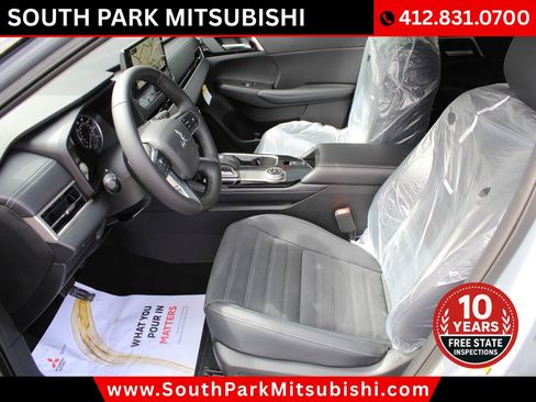 New 2026 Mitsubishi Outlander SE image 12