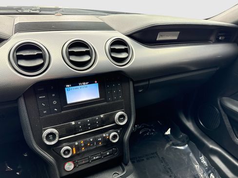 Used 2019 Ford Mustang GT RWD image 24