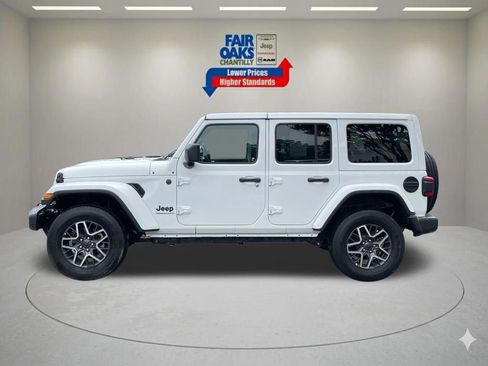 Certified 2025 Jeep Wrangler Unlimited Sahara AWD/4WD image 9