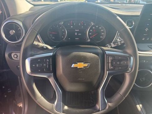 Used 2024 Chevrolet Blazer LT w/ Convenience Package FWD image 17