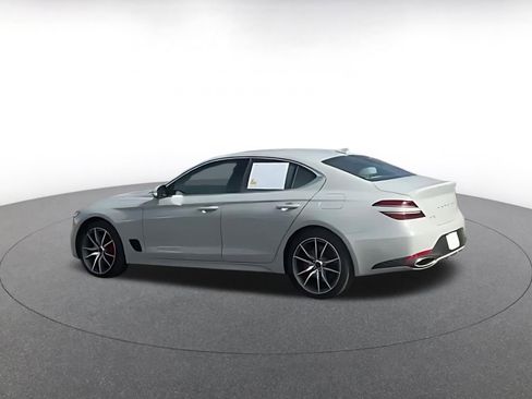 Used 2025 Genesis G70 2.5T image 8