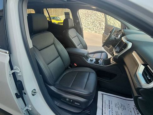 Used 2023 GMC Acadia SLT w/ Preferred Package FWD image 30