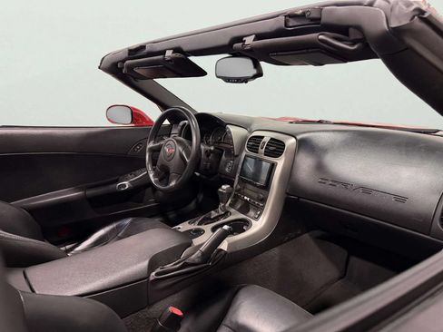Used 2005 Chevrolet Corvette Coupe w/ Preferred Equipment Group RWD image 24