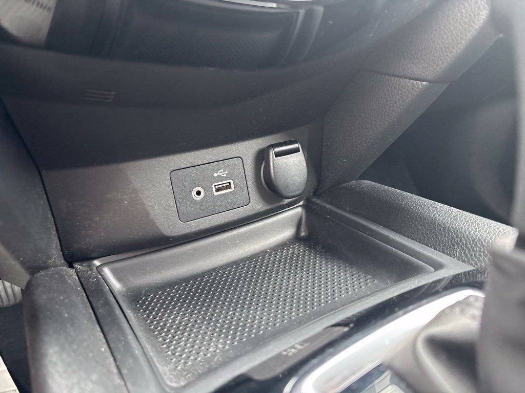 Used 2020 Nissan Rogue SV AWD/4WD image 27
