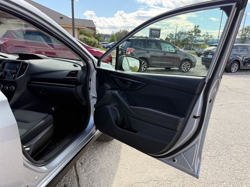 Used 2022 Subaru Crosstrek 2.0i image 14