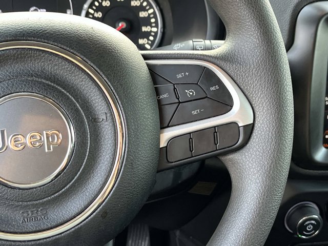 Used 2023 Jeep Renegade Latitude AWD/4WD image 28