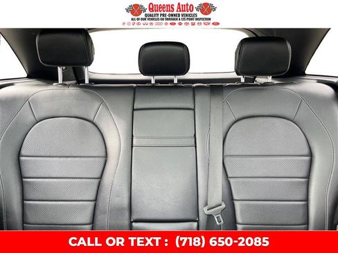 Used 2019 Mercedes-Benz GLC 300 4MATIC w/ Premium Package image 15