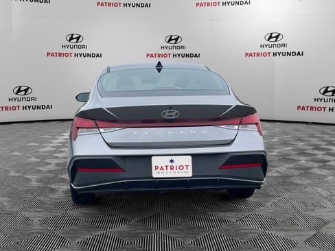 Certified 2024 Hyundai Elantra SEL FWD image 6