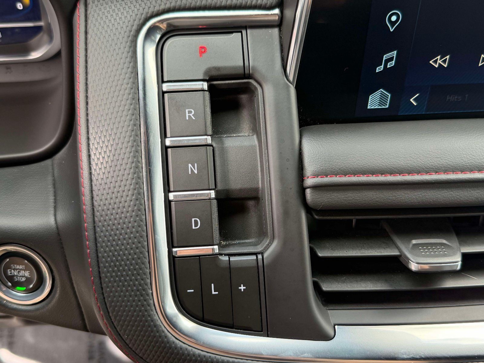 Used 2023 Chevrolet Tahoe RST AWD/4WD image 11