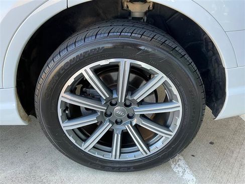 Used 2017 Audi Q7 3.0T Premium Plus AWD/4WD image 23