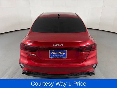 Used 2024 Kia Forte LXS w/ LXS Technology Package FWD image 9