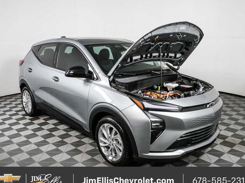 New 2027 Chevrolet Bolt LT w/ Comfort Package FWD image 32