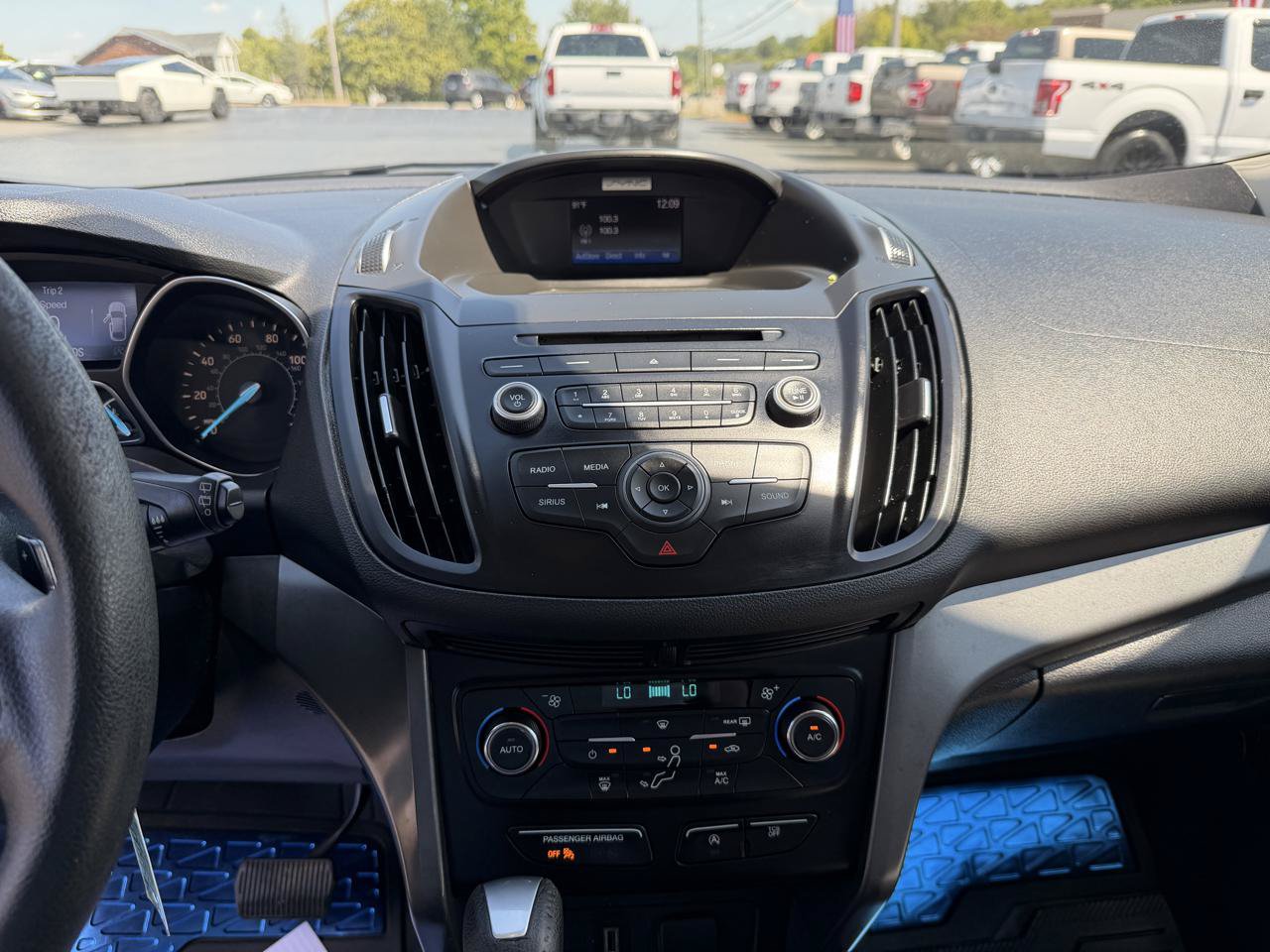 Used 2017 Ford Escape SE FWD image 15