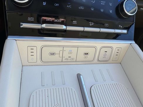 Used 2025 Hyundai Santa Fe Calligraphy AWD/4WD image 27