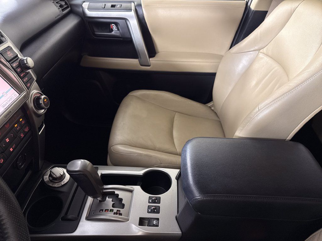 Used 2013 Toyota 4Runner Limited AWD/4WD image 23