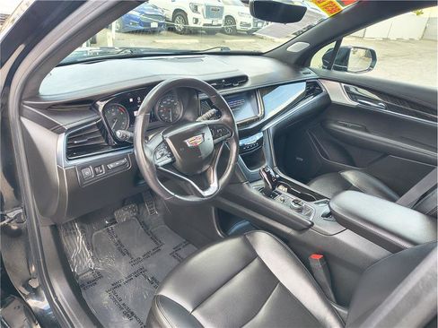 Used 2020 Cadillac XT6 Premium Luxury FWD image 5