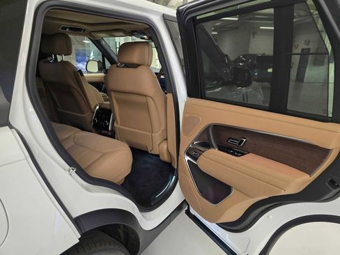 New 2026 Land Rover Range Rover SE image 14