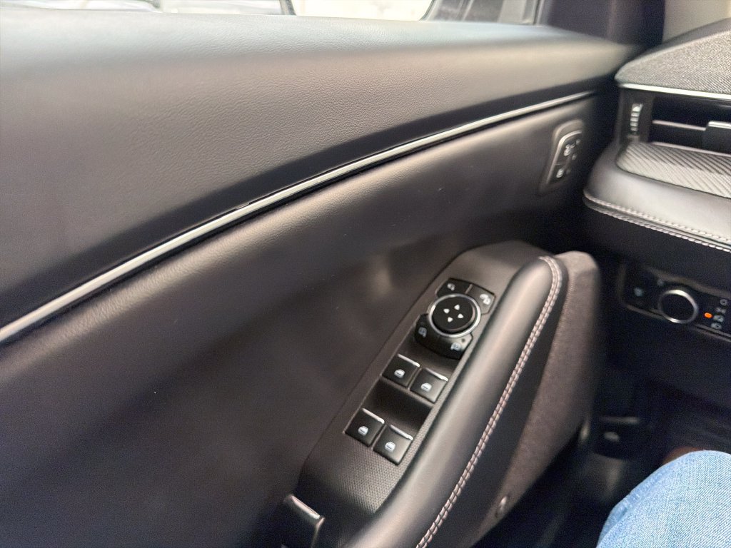 Used 2025 Ford Mustang Mach-E Premium AWD/4WD image 40