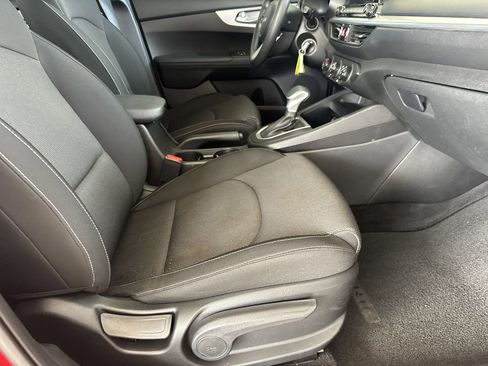Used 2023 Kia Forte LXS w/ LXS Technology Package image 36