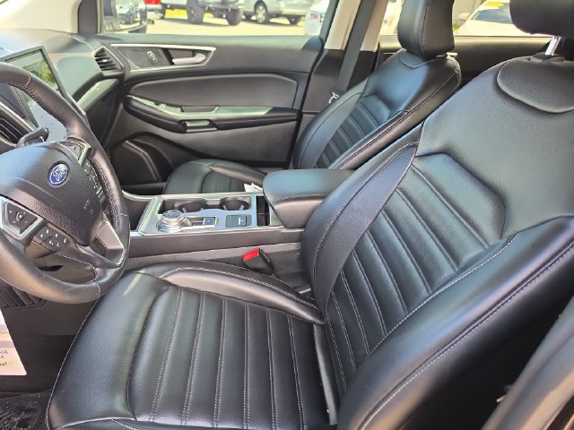 Used 2023 Ford Edge SEL AWD/4WD image 16