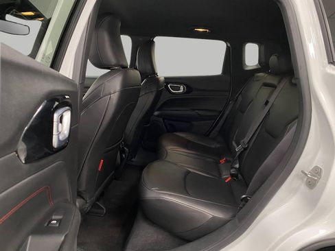 Used 2025 Jeep Compass Trailhawk w/ Trailer Tow Group image 28