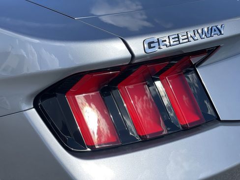 Used 2025 Ford Mustang Coupe RWD image 7