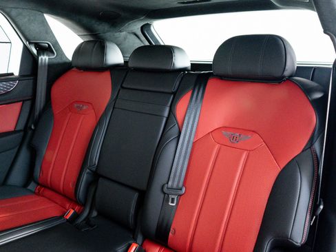 New 2025 Bentley Bentayga image 25