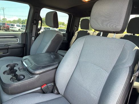 Used 2022 RAM 2500 Big Horn w/ Protection Group AWD/4WD image 17