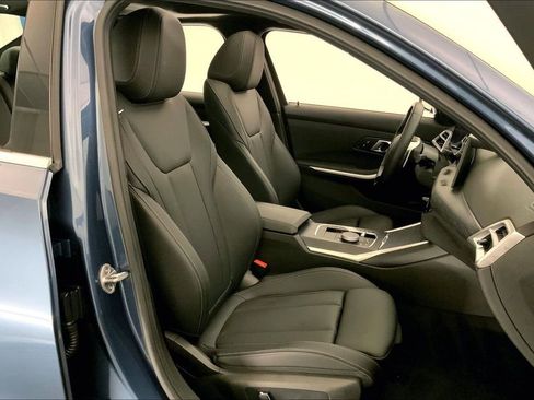 Certified 2025 BMW 330i Sedan RWD image 6
