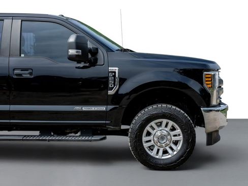 Used 2018 Ford F250 XL w/ STX Appearance Package AWD/4WD image 7