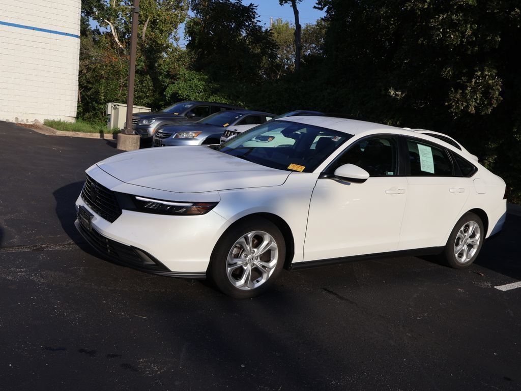 Used 2024 Honda Accord LX image 4