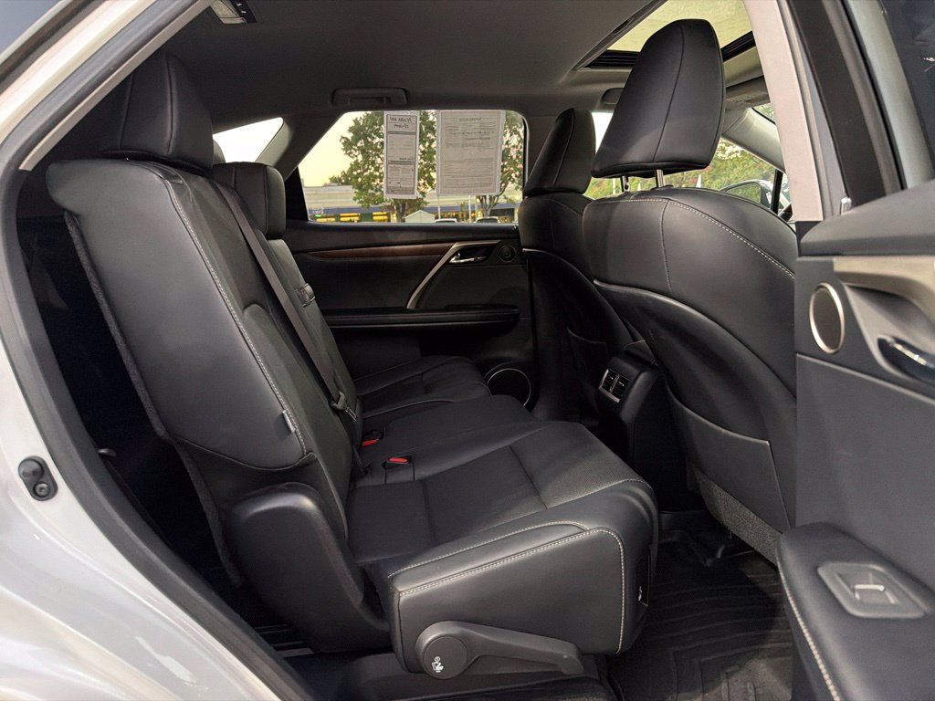 Used 2020 Lexus RX 350L Premium w/ Premium Package AWD/4WD image 13